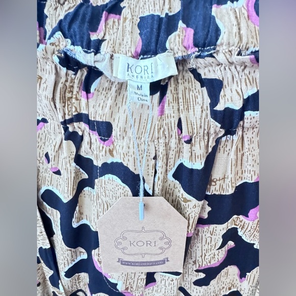 Kori Front Tie Shorts Multi Color Tan with Black & Pink Size Medium NWT - Picture 2 of 7